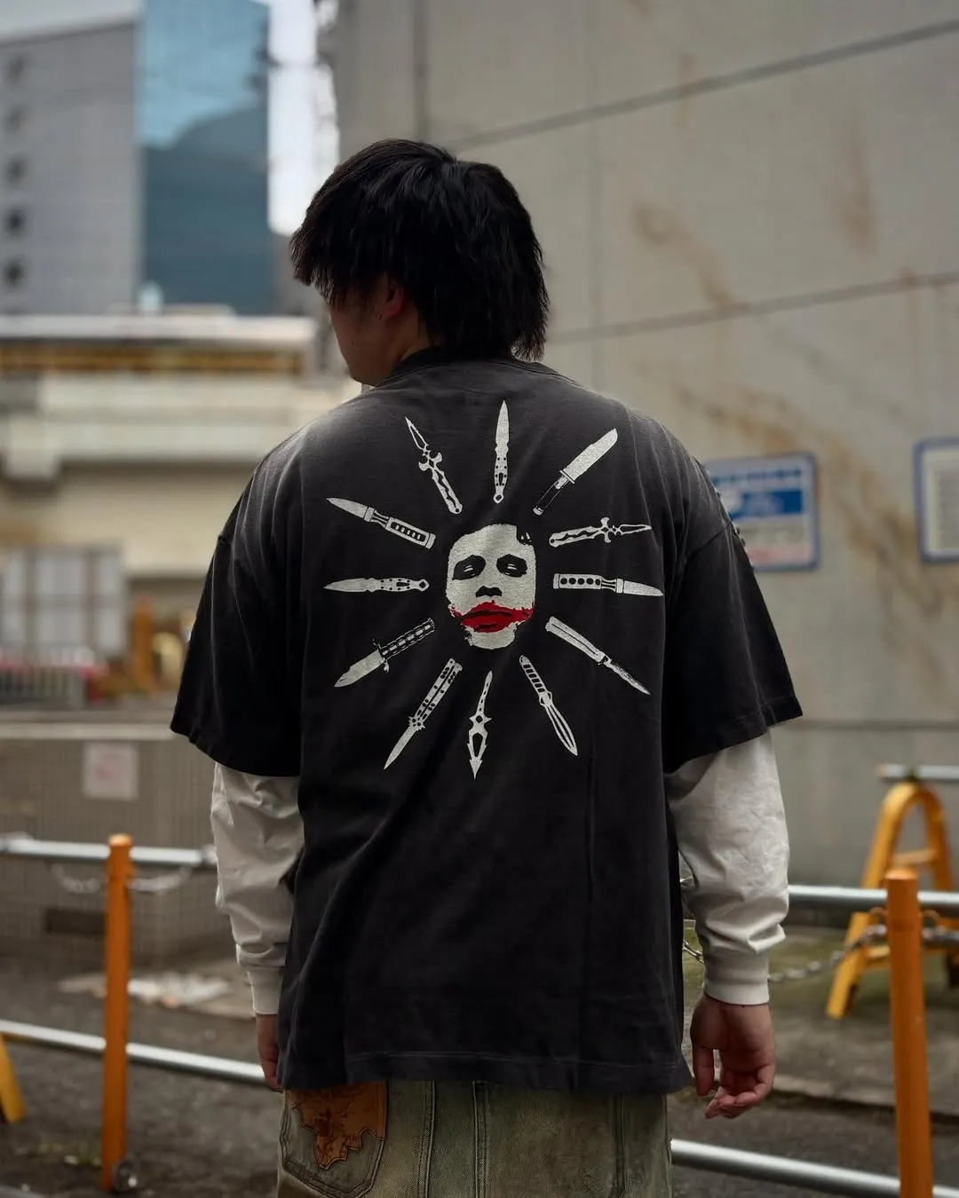 ⚠️This season's most important Batman-Joker IP collaboration SAINT Mxxxxxx x The Dark Knight BTM SS TEE/LIP/BLACK Dark Knight Batman collaboration Joker's Kiss/Joker Dagger retro distressed short-sleeves Washed black S-XL Assute ready-to-wear dyeing Ma Liu faded Re-washed to make old Genuine proofing Custom-made correct main mark Washed mark Differences see pictures and goods Top-notch printing technology God restores every detail of the original product